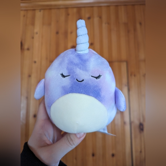 Nabila Squishmallow - Picture 1 of 4